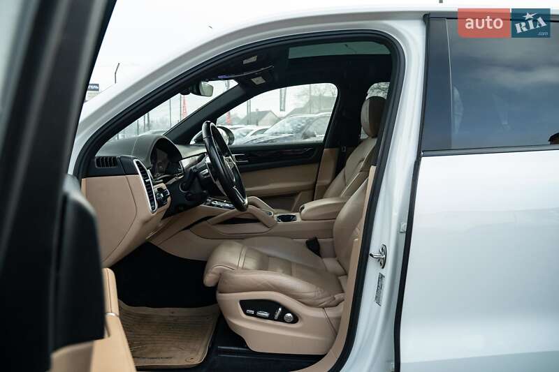 Внедорожник / Кроссовер Porsche Cayenne 2019 в Черновцах фото 28 Внедорожник / Кроссовер Porsche Cayenne 2019 в Черновцах