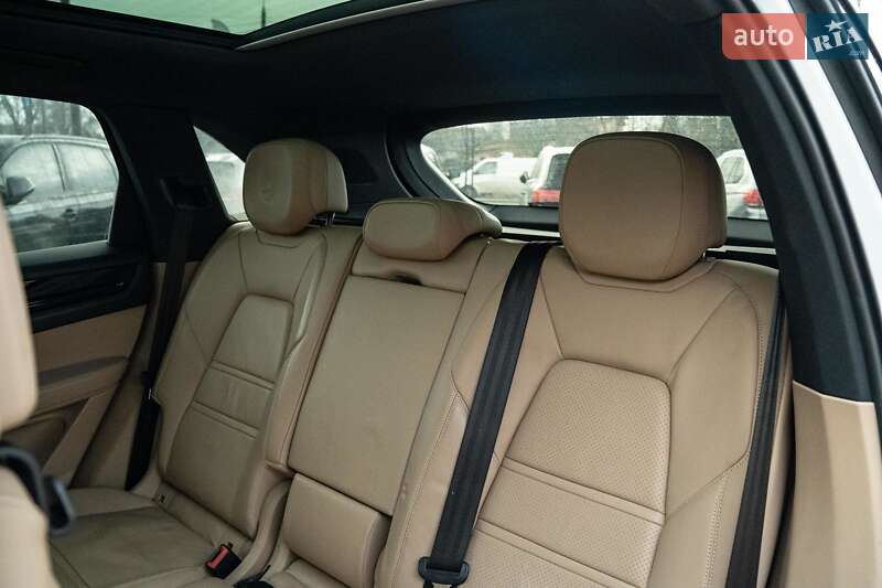 Внедорожник / Кроссовер Porsche Cayenne 2019 в Черновцах фото 59 Внедорожник / Кроссовер Porsche Cayenne 2019 в Черновцах