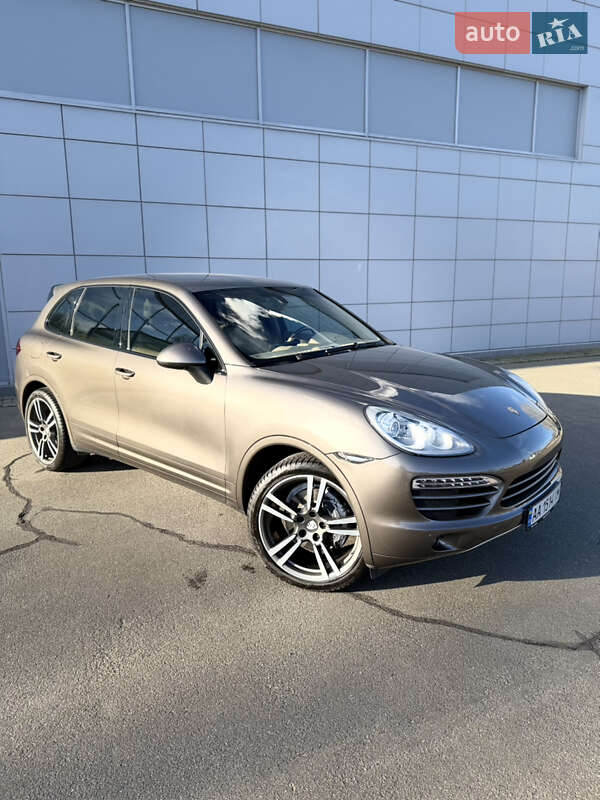 Внедорожник / Кроссовер Porsche Cayenne 2013 в Киеве