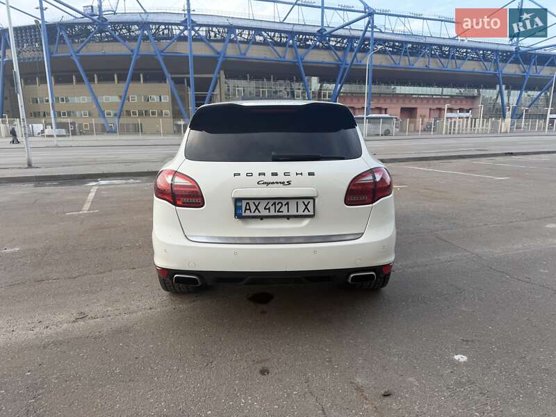 Внедорожник / Кроссовер Porsche Cayenne 2011 в Харькове фото 4 Внедорожник / Кроссовер Porsche Cayenne 2011 в Харькове