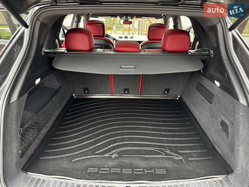 Внедорожник / Кроссовер Porsche Cayenne 2019 в Киеве фото 27 Внедорожник / Кроссовер Porsche Cayenne 2019 в Киеве