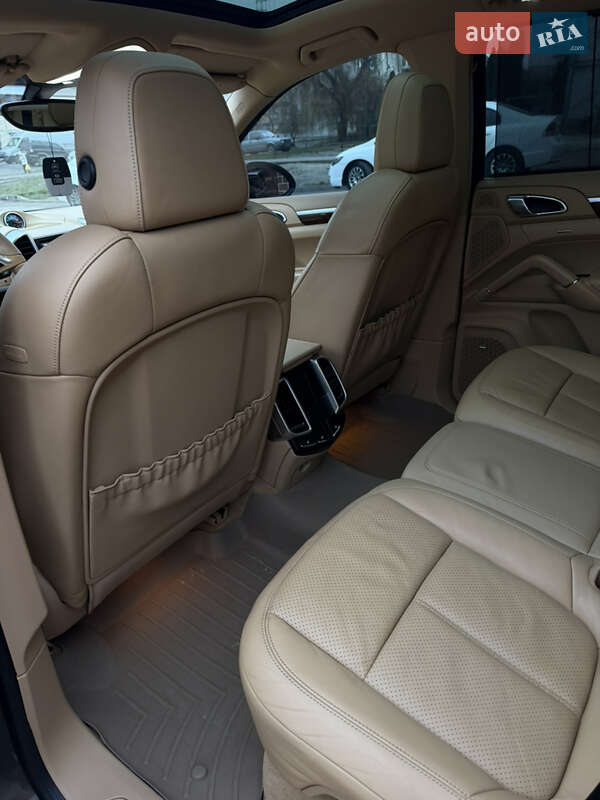 Внедорожник / Кроссовер Porsche Cayenne 2013 в Тернополе фото 40 Внедорожник / Кроссовер Porsche Cayenne 2013 в Тернополе