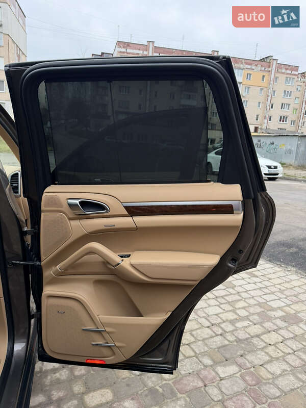 Внедорожник / Кроссовер Porsche Cayenne 2013 в Тернополе фото 52 Внедорожник / Кроссовер Porsche Cayenne 2013 в Тернополе