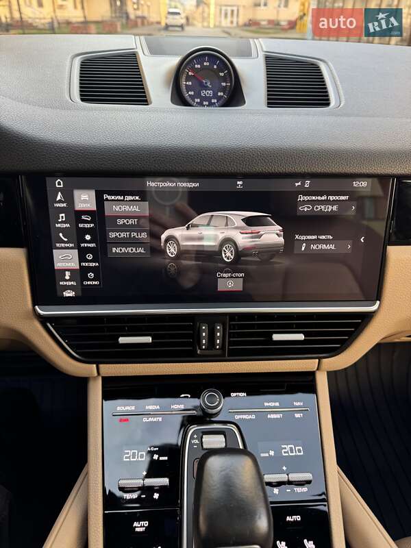 Внедорожник / Кроссовер Porsche Cayenne 2017 в Черновцах фото 38 Внедорожник / Кроссовер Porsche Cayenne 2017 в Черновцах