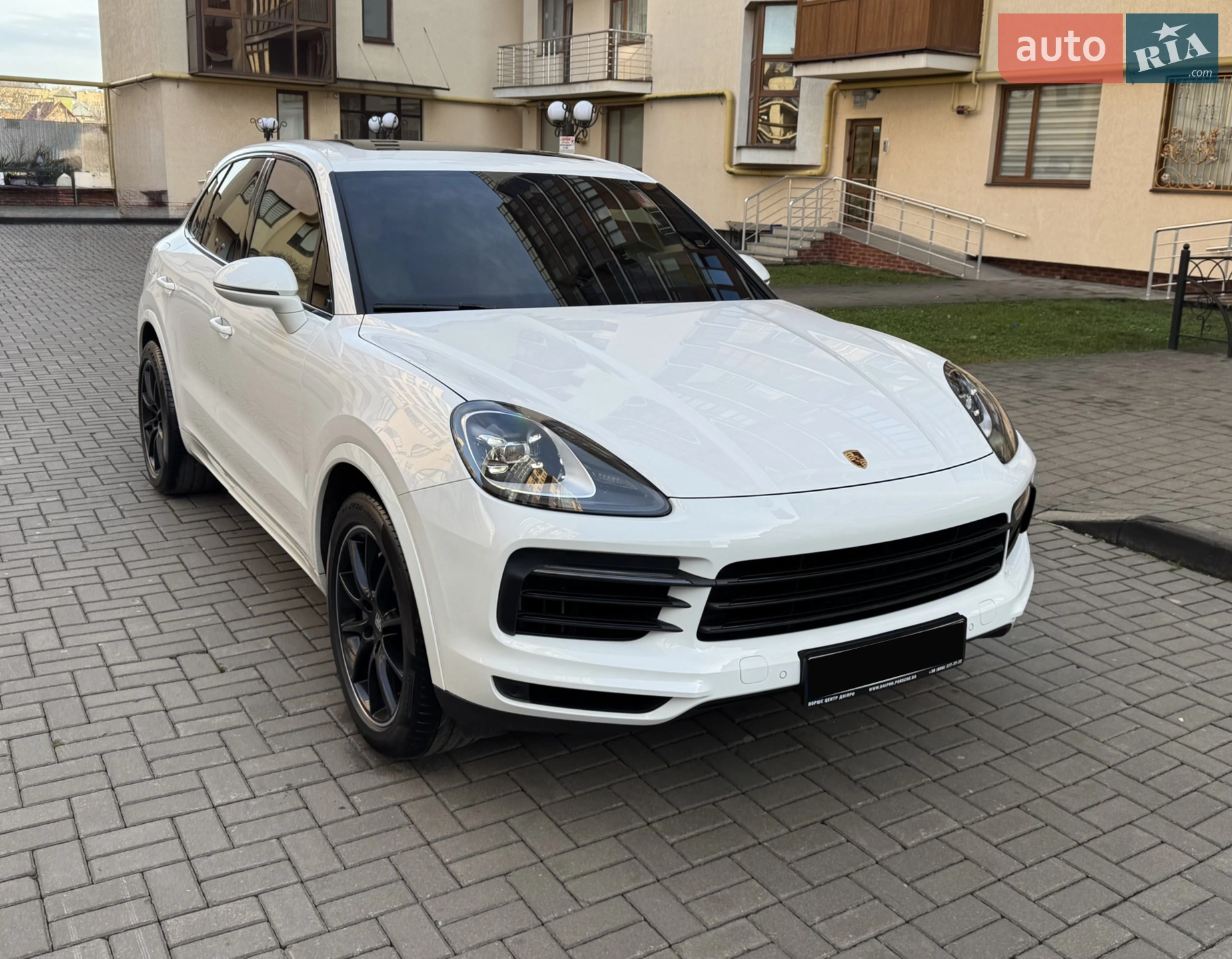 2017 Porsche Cayenne - мініатюра 12