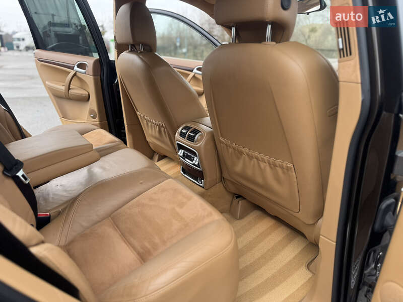 Внедорожник / Кроссовер Porsche Cayenne 2010 в Киеве фото 63 Внедорожник / Кроссовер Porsche Cayenne 2010 в Киеве