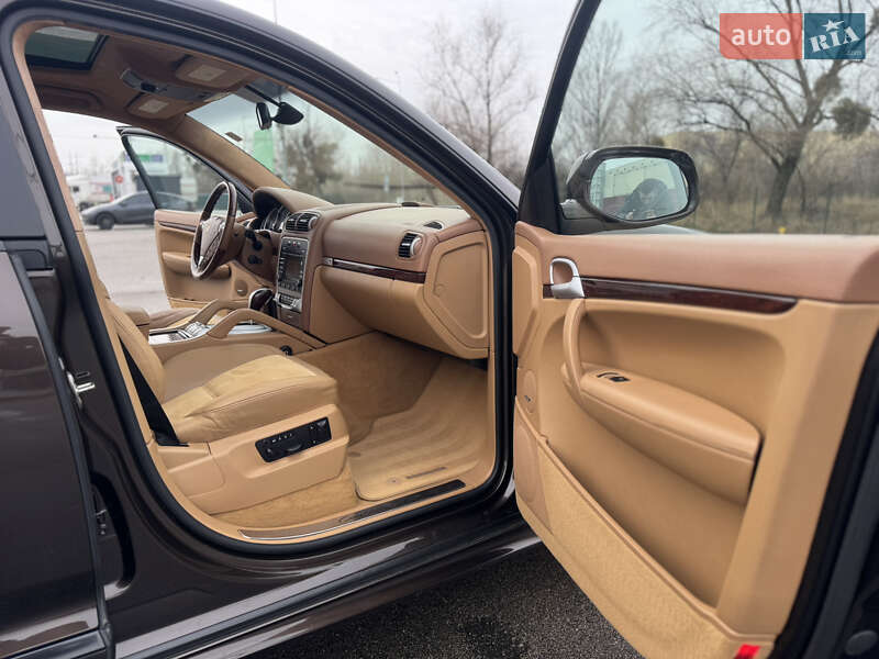 Внедорожник / Кроссовер Porsche Cayenne 2010 в Киеве фото 65 Внедорожник / Кроссовер Porsche Cayenne 2010 в Киеве