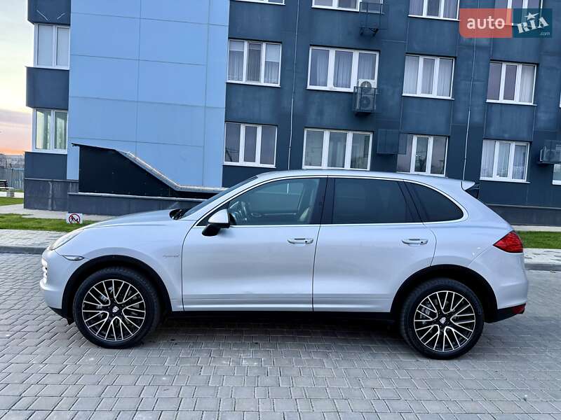 Внедорожник / Кроссовер Porsche Cayenne 2013 в Одессе