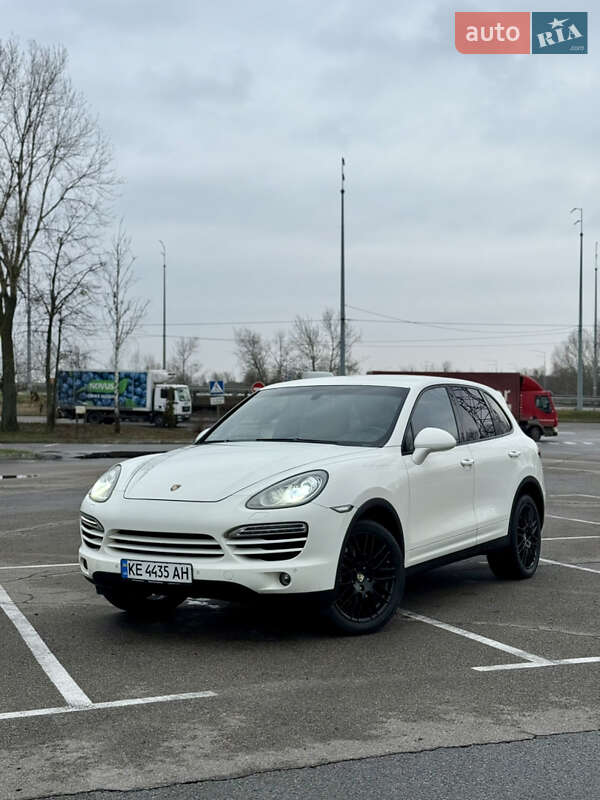 Внедорожник / Кроссовер Porsche Cayenne 2011 в Киеве