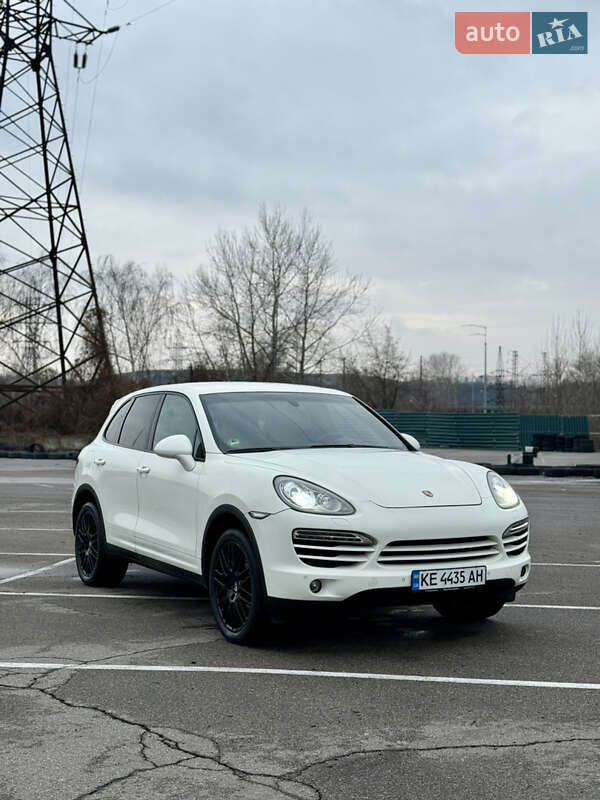 Внедорожник / Кроссовер Porsche Cayenne 2011 в Киеве