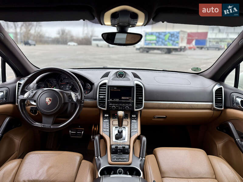 Внедорожник / Кроссовер Porsche Cayenne 2011 в Киеве