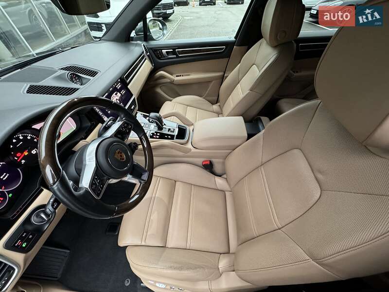 Внедорожник / Кроссовер Porsche Cayenne 2020 в Днепре фото 17 Внедорожник / Кроссовер Porsche Cayenne 2020 в Днепре
