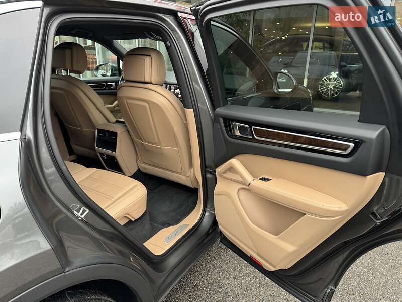 Внедорожник / Кроссовер Porsche Cayenne 2020 в Днепре фото 20 Внедорожник / Кроссовер Porsche Cayenne 2020 в Днепре