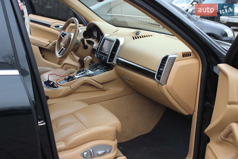 Внедорожник / Кроссовер Porsche Cayenne 2015 в Днепре фото 21 Внедорожник / Кроссовер Porsche Cayenne 2015 в Днепре