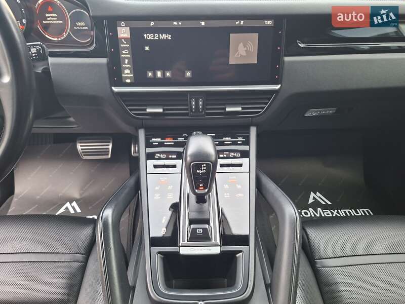 Внедорожник / Кроссовер Porsche Cayenne 2017 в Одессе фото 24 Внедорожник / Кроссовер Porsche Cayenne 2017 в Одессе
