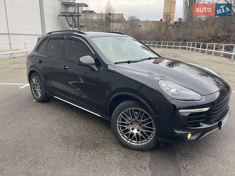 Внедорожник / Кроссовер Porsche Cayenne 2017 в Киеве фото 23 Внедорожник / Кроссовер Porsche Cayenne 2017 в Киеве