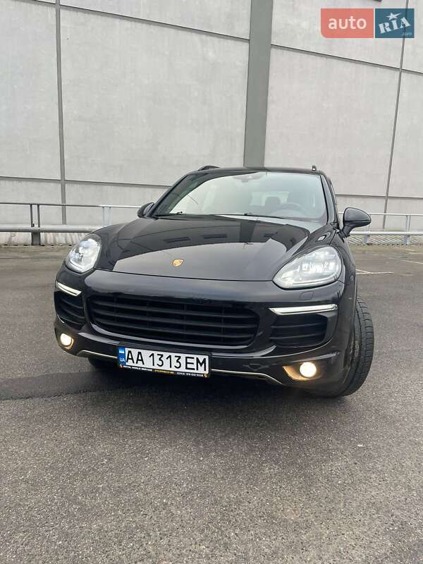 Внедорожник / Кроссовер Porsche Cayenne 2017 в Киеве фото 27 Внедорожник / Кроссовер Porsche Cayenne 2017 в Киеве