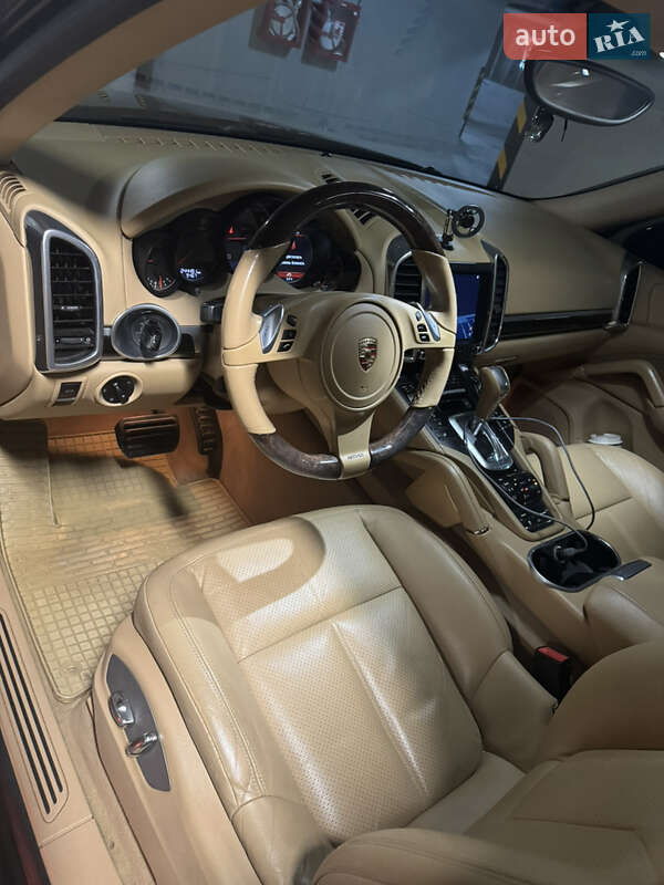 Внедорожник / Кроссовер Porsche Cayenne 2013 в Одессе