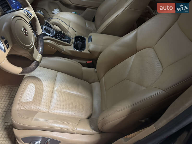 Внедорожник / Кроссовер Porsche Cayenne 2013 в Одессе