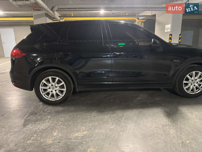 Внедорожник / Кроссовер Porsche Cayenne 2013 в Одессе