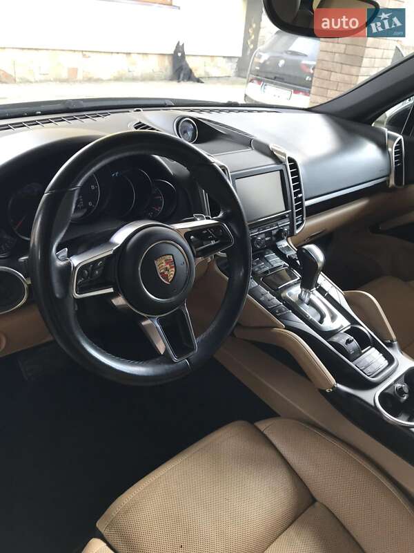 Внедорожник / Кроссовер Porsche Cayenne 2015 в Львове фото 11 Внедорожник / Кроссовер Porsche Cayenne 2015 в Львове