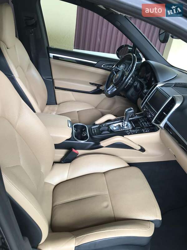 Внедорожник / Кроссовер Porsche Cayenne 2015 в Львове фото 15 Внедорожник / Кроссовер Porsche Cayenne 2015 в Львове