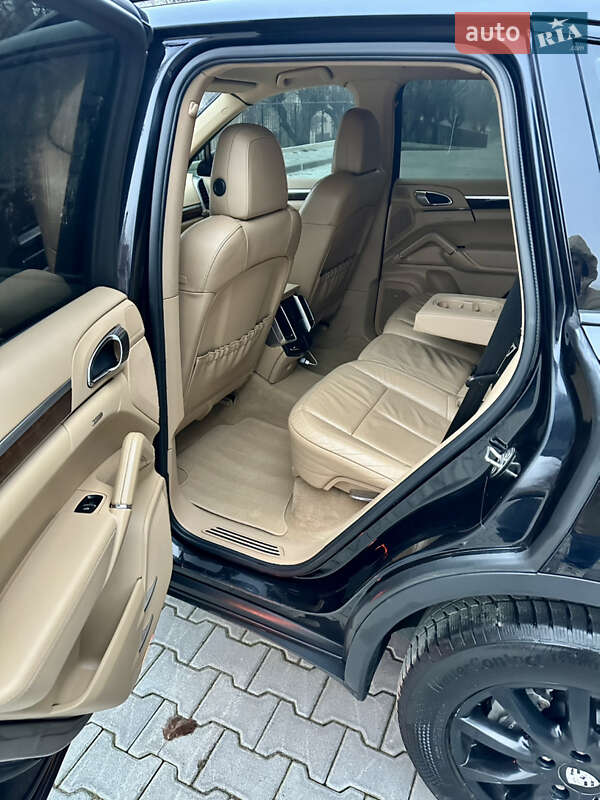 Внедорожник / Кроссовер Porsche Cayenne 2011 в Черновцах фото 10 Внедорожник / Кроссовер Porsche Cayenne 2011 в Черновцах