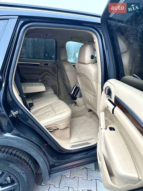 Внедорожник / Кроссовер Porsche Cayenne 2011 в Черновцах фото 12 Внедорожник / Кроссовер Porsche Cayenne 2011 в Черновцах