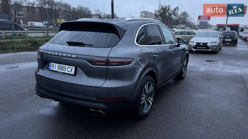 Внедорожник / Кроссовер Porsche Cayenne 2022 в Полтаве