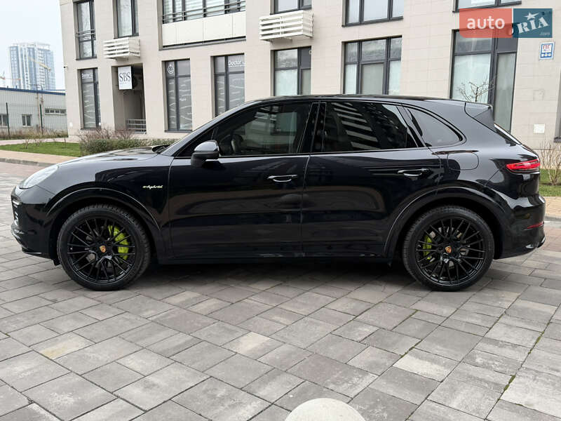 Внедорожник / Кроссовер Porsche Cayenne 2018 в Киеве фото 3 Внедорожник / Кроссовер Porsche Cayenne 2018 в Киеве