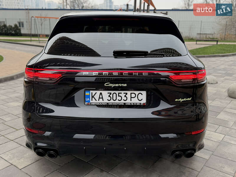 Внедорожник / Кроссовер Porsche Cayenne 2018 в Киеве фото 12 Внедорожник / Кроссовер Porsche Cayenne 2018 в Киеве
