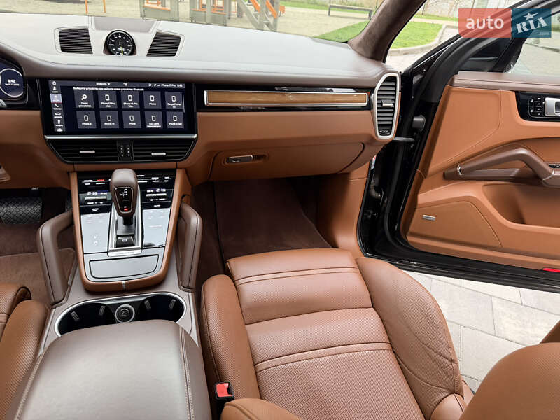 Внедорожник / Кроссовер Porsche Cayenne 2018 в Киеве фото 36 Внедорожник / Кроссовер Porsche Cayenne 2018 в Киеве