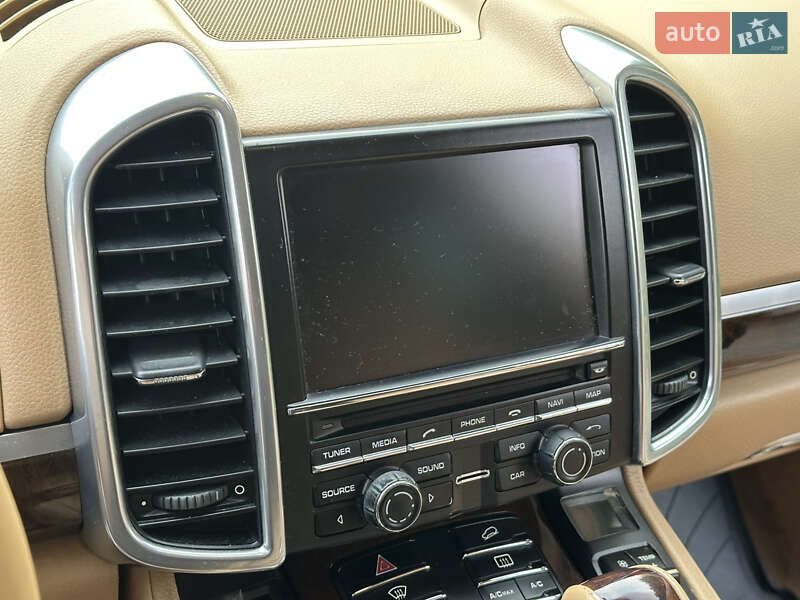 Внедорожник / Кроссовер Porsche Cayenne 2013 в Одессе