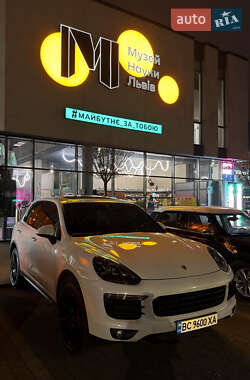 Внедорожник / Кроссовер Porsche Cayenne 2016 в Львове