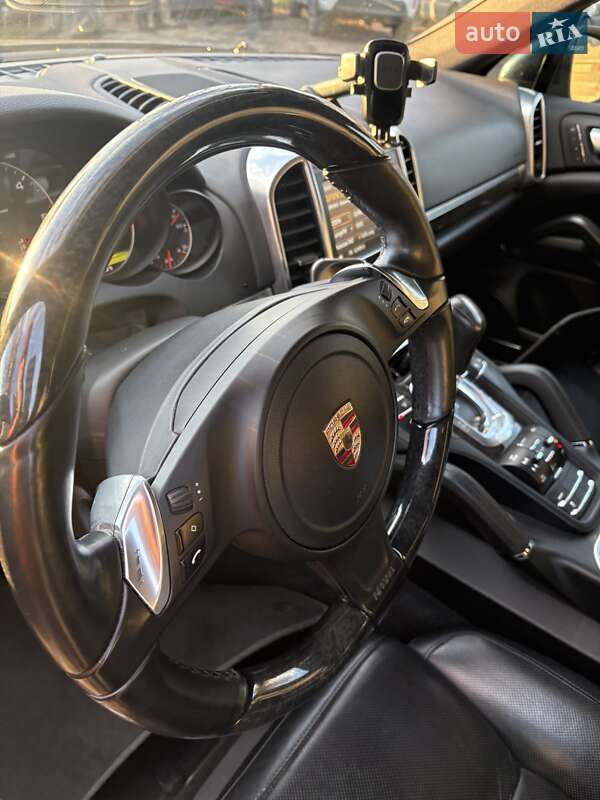 Внедорожник / Кроссовер Porsche Cayenne 2013 в Киеве фото 3 Внедорожник / Кроссовер Porsche Cayenne 2013 в Киеве
