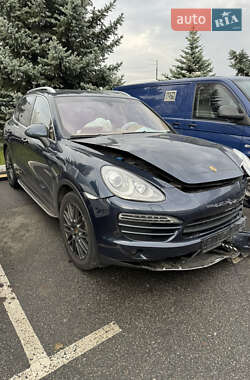 Позашляховик / Кросовер Porsche Cayenne 2013 в Києві