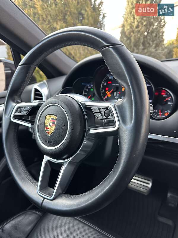 Внедорожник / Кроссовер Porsche Cayenne 2017 в Стрые фото 80 Внедорожник / Кроссовер Porsche Cayenne 2017 в Стрые