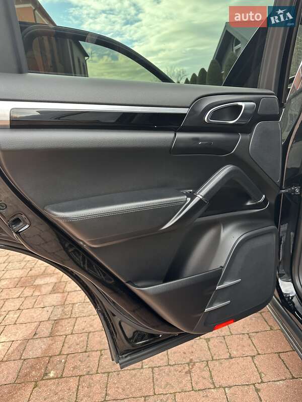 Внедорожник / Кроссовер Porsche Cayenne 2017 в Стрые фото 5 Внедорожник / Кроссовер Porsche Cayenne 2017 в Стрые