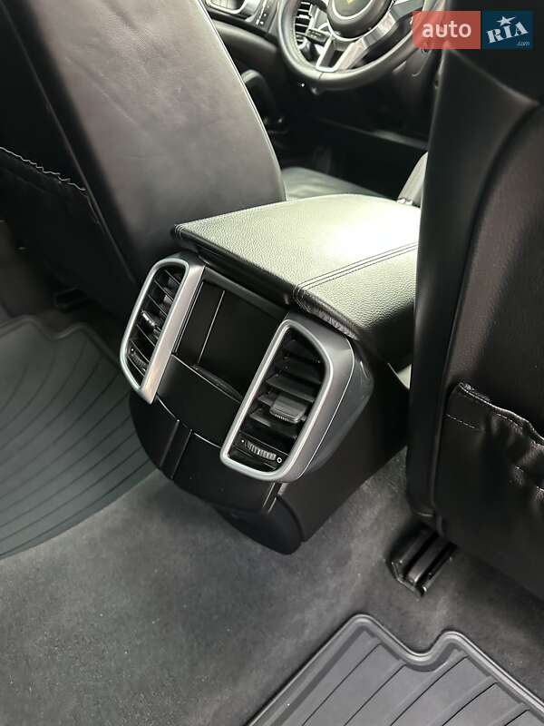 Внедорожник / Кроссовер Porsche Cayenne 2017 в Стрые фото 20 Внедорожник / Кроссовер Porsche Cayenne 2017 в Стрые