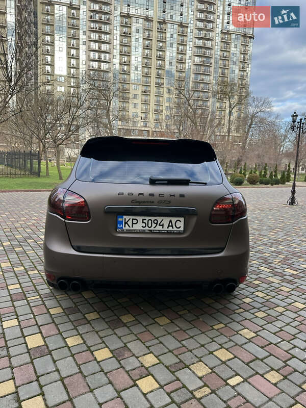 Внедорожник / Кроссовер Porsche Cayenne 2010 в Одессе