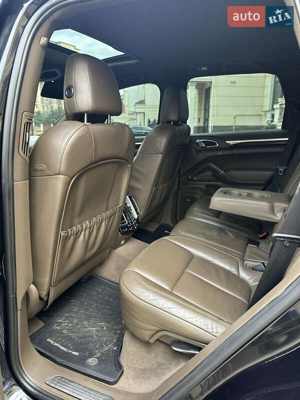 Внедорожник / Кроссовер Porsche Cayenne 2010 в Одессе
