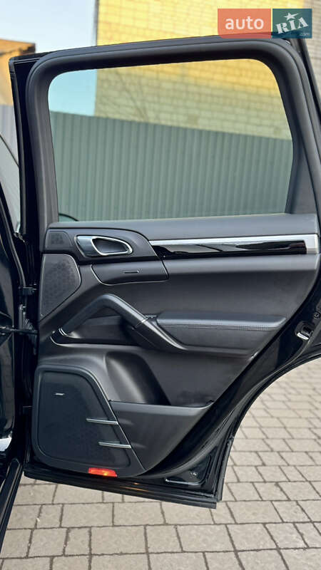 Внедорожник / Кроссовер Porsche Cayenne 2017 в Львове