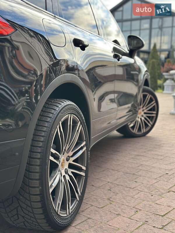 Внедорожник / Кроссовер Porsche Cayenne 2017 в Стрые фото 115 Внедорожник / Кроссовер Porsche Cayenne 2017 в Стрые