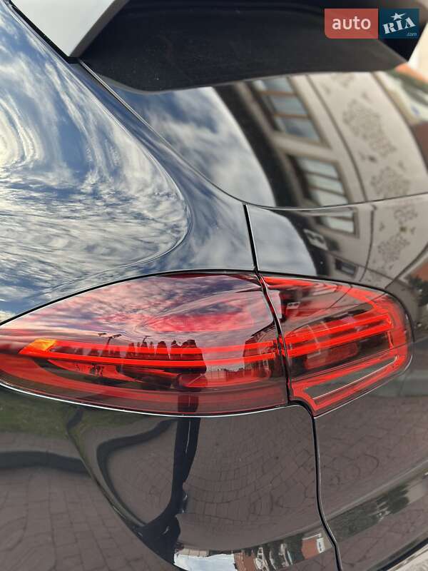 Внедорожник / Кроссовер Porsche Cayenne 2017 в Стрые фото 134 Внедорожник / Кроссовер Porsche Cayenne 2017 в Стрые