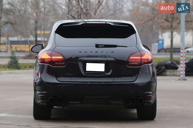 Внедорожник / Кроссовер Porsche Cayenne 2013 в Киеве