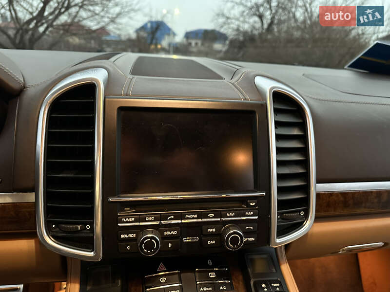 Внедорожник / Кроссовер Porsche Cayenne 2011 в Киеве фото 18 Внедорожник / Кроссовер Porsche Cayenne 2011 в Киеве