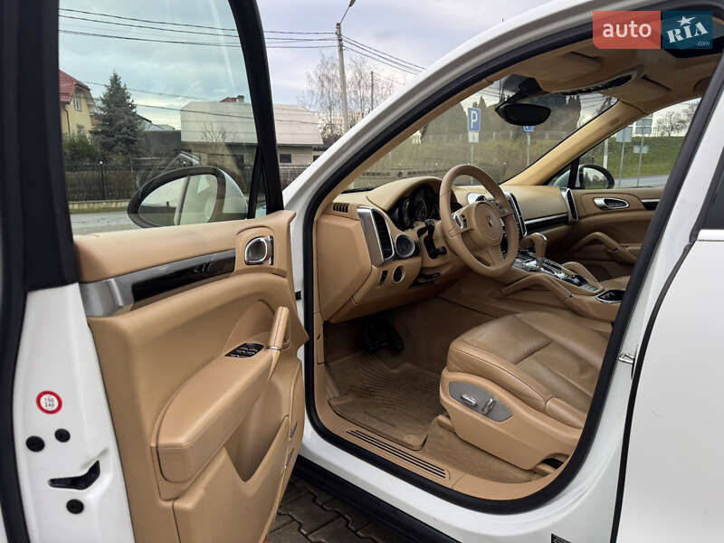 Внедорожник / Кроссовер Porsche Cayenne 2013 в Ивано-Франковске