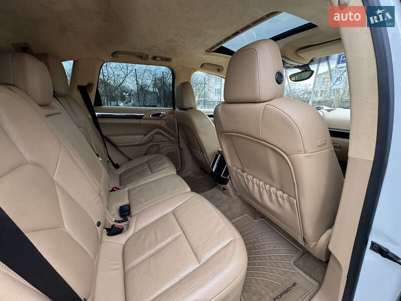 Внедорожник / Кроссовер Porsche Cayenne 2013 в Ивано-Франковске