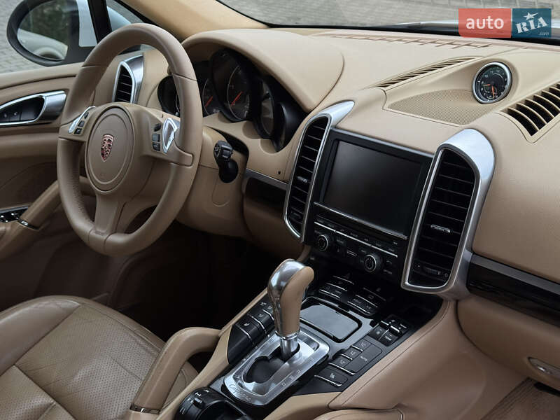 Внедорожник / Кроссовер Porsche Cayenne 2013 в Ивано-Франковске