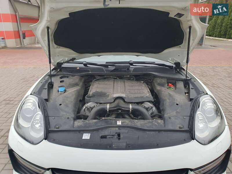 Внедорожник / Кроссовер Porsche Cayenne 2015 в Киеве фото 22 Внедорожник / Кроссовер Porsche Cayenne 2015 в Киеве